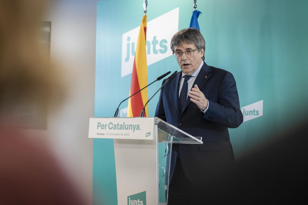 Junts recolza la llei que obliga les grans firmes a atendre en català