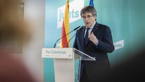 Junts recolza la llei que obliga les grans firmes a atendre en català