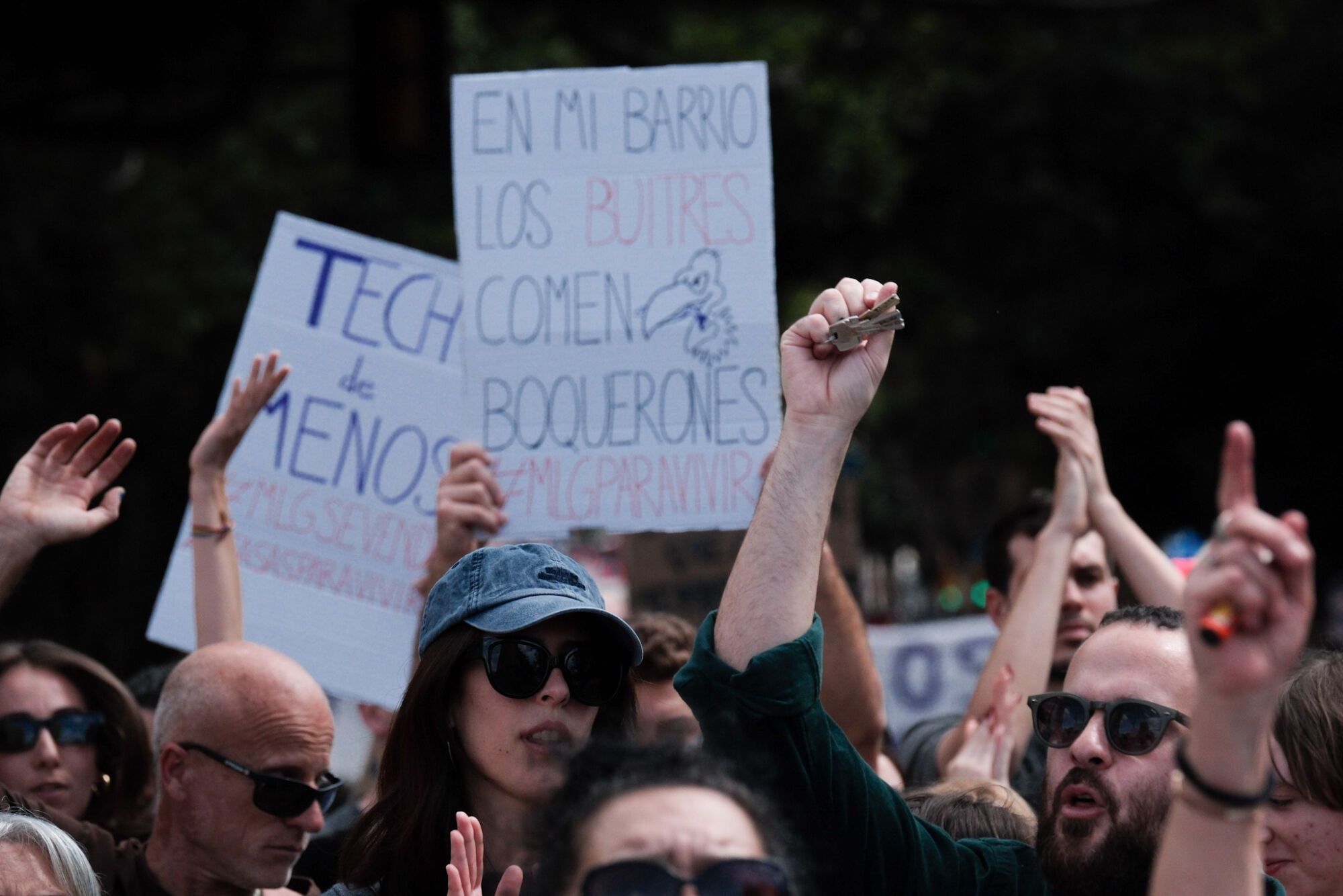 La manifestación por la vivienda digna salió este sábado a las calles de Málaga para reclamar soluciones contra la crisis habitacional