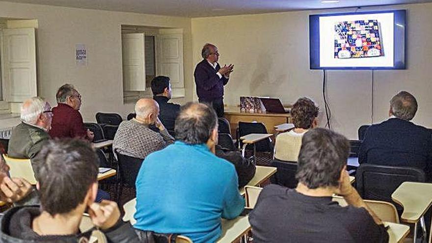 Fernando Regueras durante la presentación de Los beatos medievales una herencia compartida.