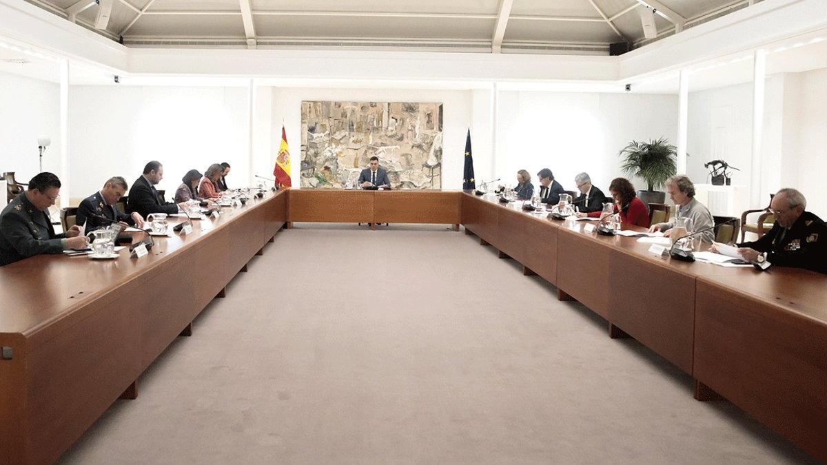 El presidente del Gobierno, Pedro Sánchez, preside la reunión del Comité Técnico de Gestión del Covid-19, en la Moncloa, el 27 de abril
