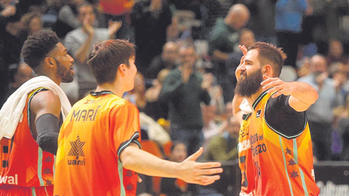 Los jugadores del Valencia BC recibirán al Partizan el jueves en la Euroliga antes del partido clave con el Zaragoza