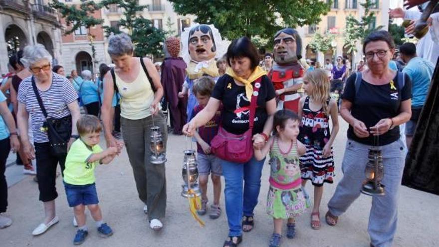 La Flama del Canigó arriba a la Catedral