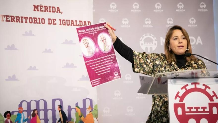 La delegada Ana Aragoneses, en una rueda de prensa.