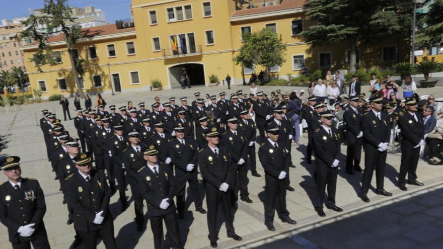 Un decreto estatal permitirá jubilarse a 158 policías en plena amenaza yihadista