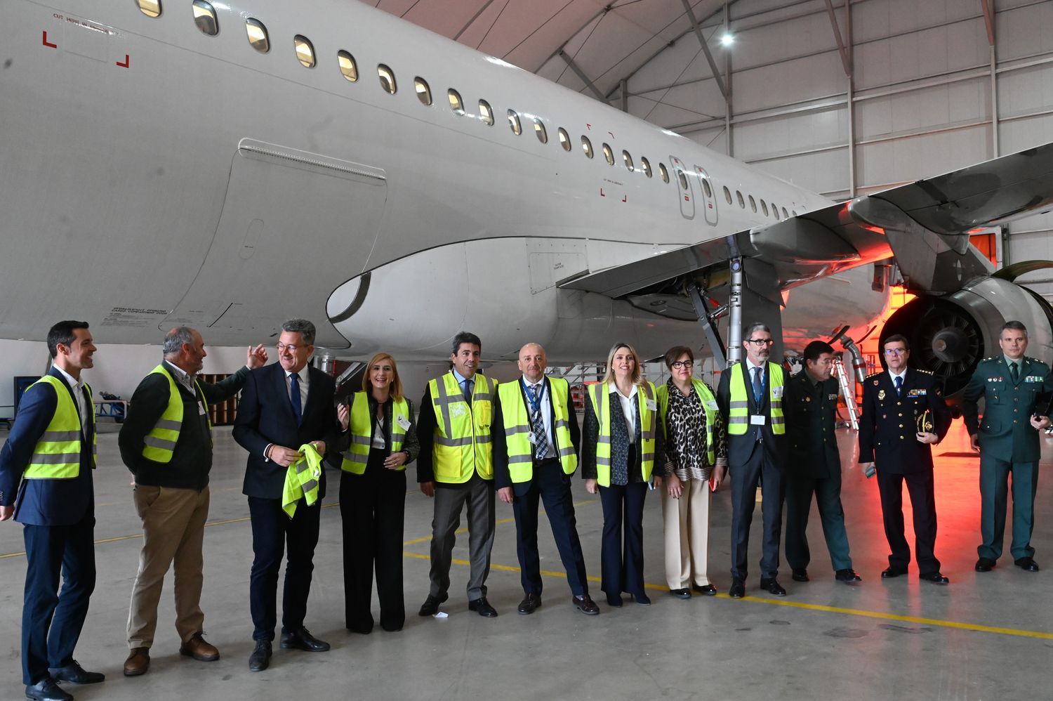 Presentación de Justo Vellón como director y visita al aeropuerto de Castellón