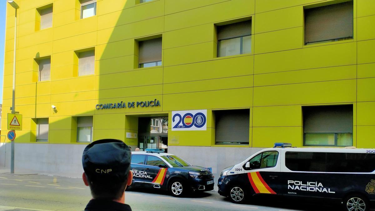 Coche de la Policía Nacional en Cartagena