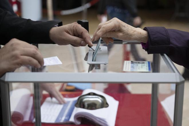 La jornada electoral en Francia, en imágenes