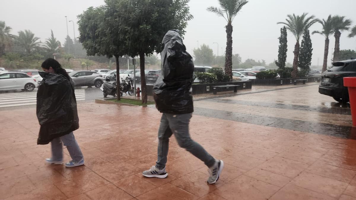 Lluvias en Alicante, donhde se han recgido 14 litros en 15 minutos