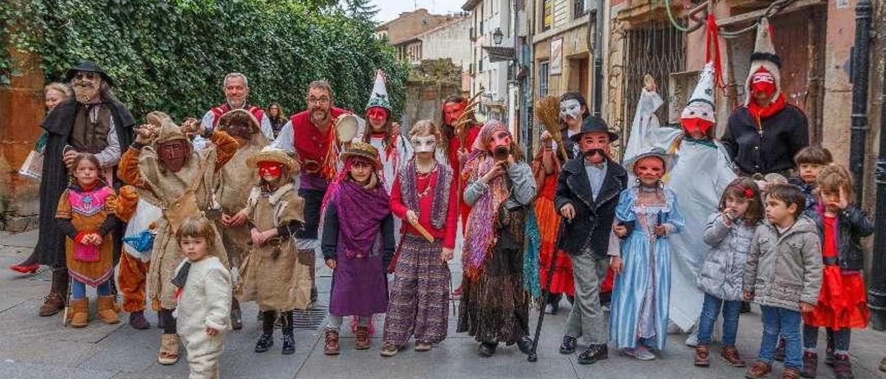 Los mazcaritinos de Uviéu.