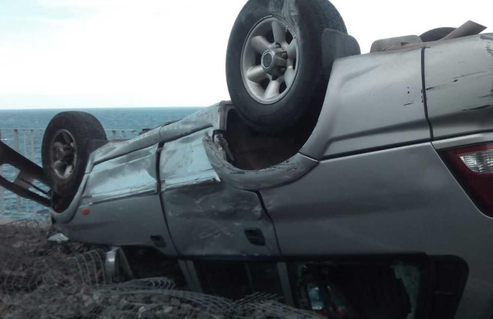 Aparatoso accidente entre Patalavaca y Arguineguín