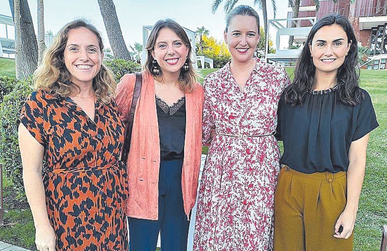 Jackie Herbst, Emma Cerdá Salom, Lucia Escribano e Inés Fernández-Escandón.