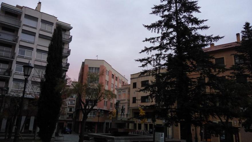 La plaza del Maestro a primera hora de la mañana