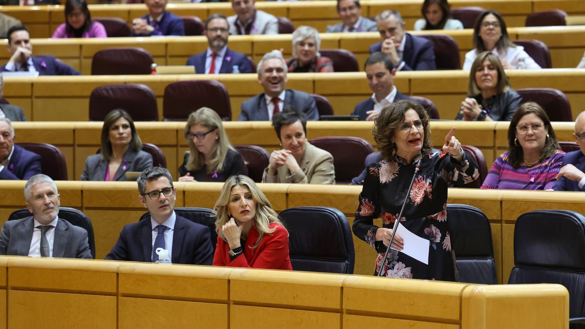 María Jesús Montero interviene en la sesión de control al Gobierno en el Senado.