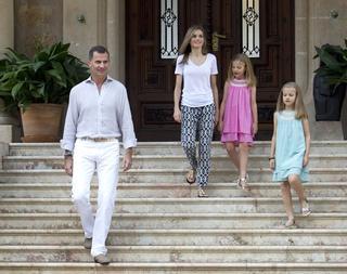 El primer posado de Felipe y Letizia como reyes en Marivent