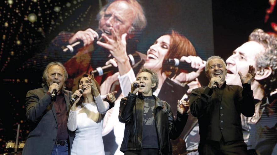 Joan Manuel Serrat, Ana Belén, Miguel Ríos y Victor Manuel, en su último concierto conjunto. // Efe