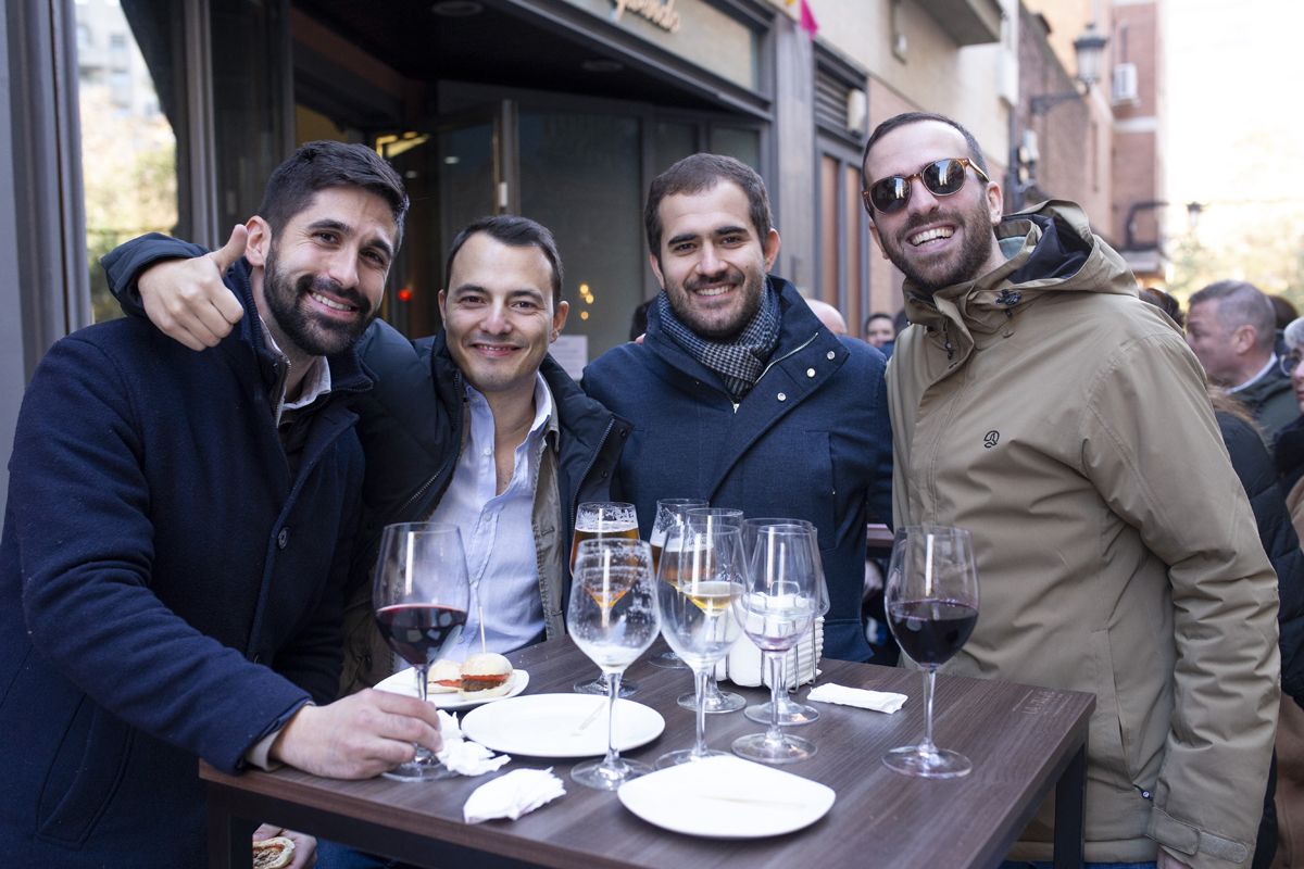 ¿Has salido de cañas por Cáceres? Búscate en esta fotogalería