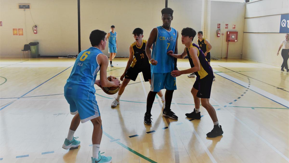 Imagen de un partido de 3x3 entre La Salle y el Sant Josep