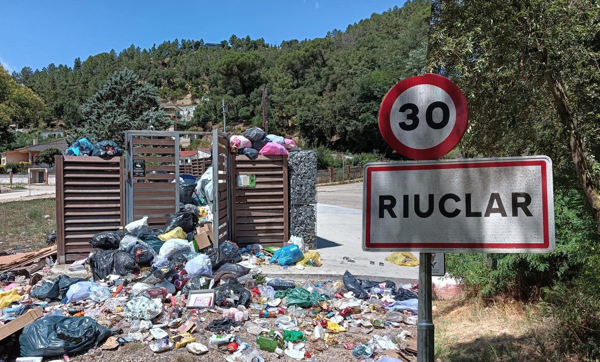La Asociación de Propietarios de Riuclar denuncia el abandono sistemático por parte del Ayuntamiento de Massanes La Asociación de Propietarios de Riuclar denuncia el abandono sistemático por parte del Ayuntamiento de Massanes