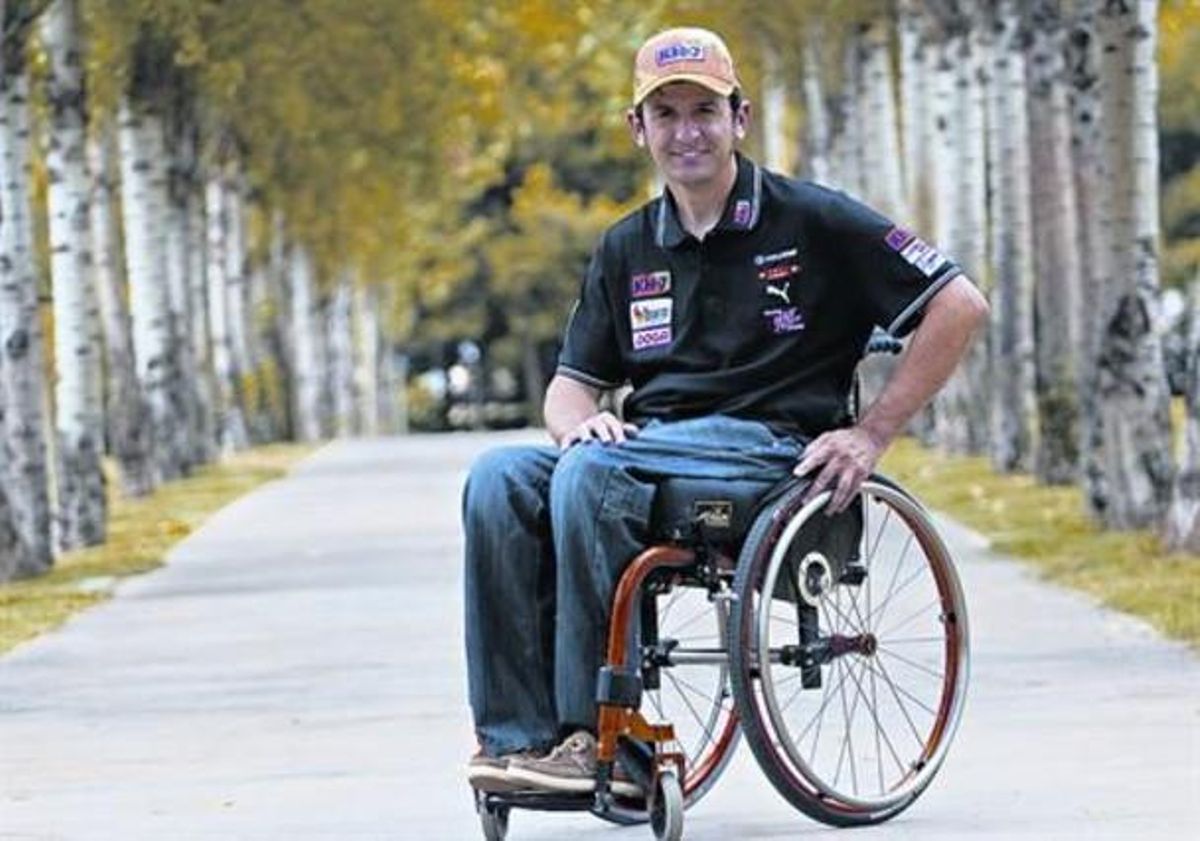 Lluitador 8 Esteve, que no ha deixat la competició malgrat la paraplegia, amb la seva cadira de rodes. Lluitador 8 Esteve, que no ha deixat la competició malgrat la paraplegia, amb la seva cadira de rodes.