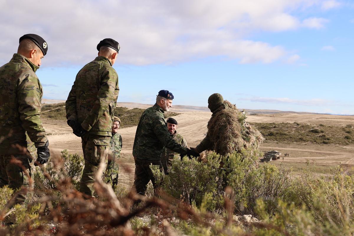 El Rey Felipe VI asiste a un ejercicio de evaluación de la operación ‘Enhanced Force Presence’