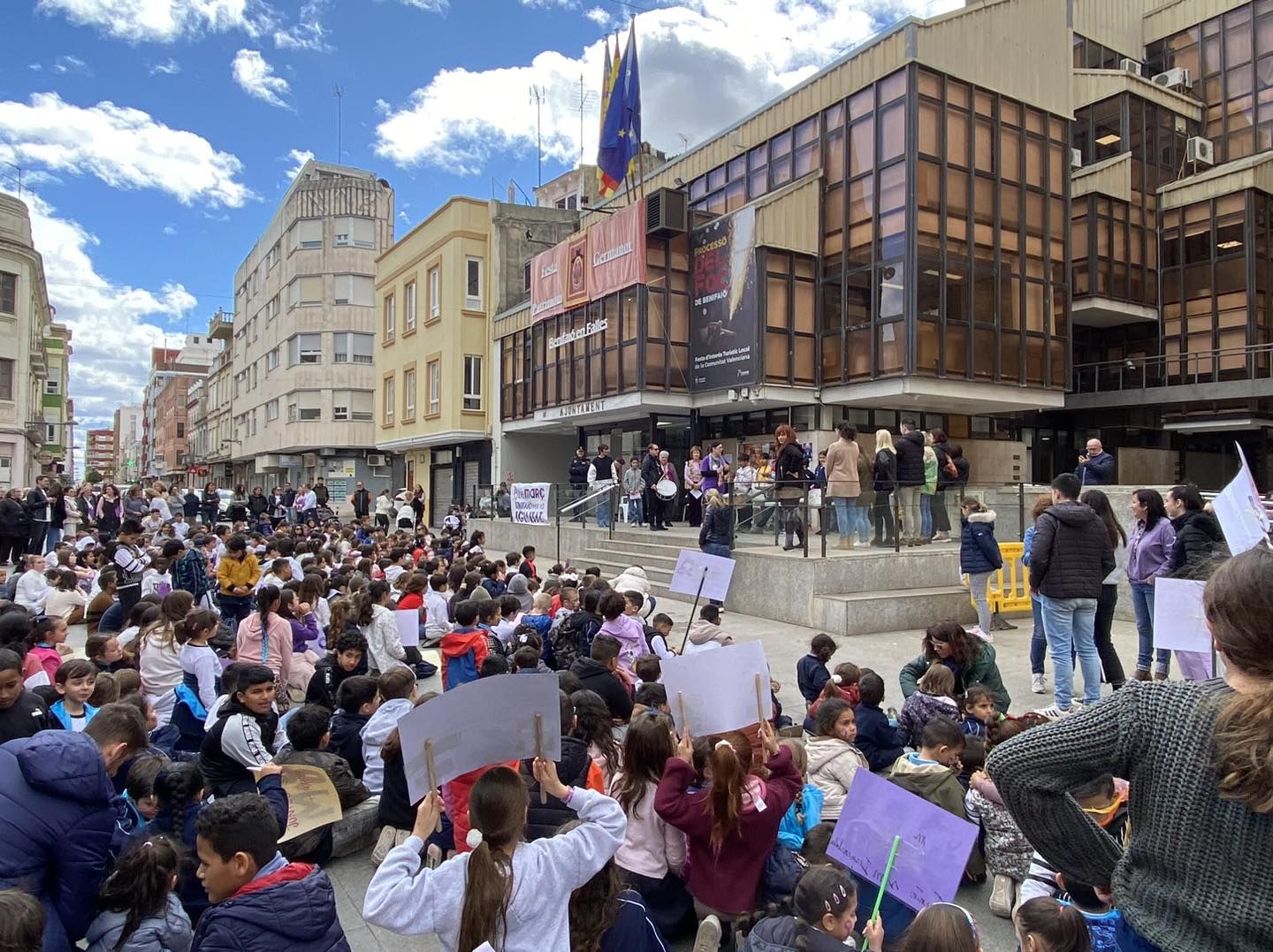 Así celebran el 8M las principales ciudades de la Ribera