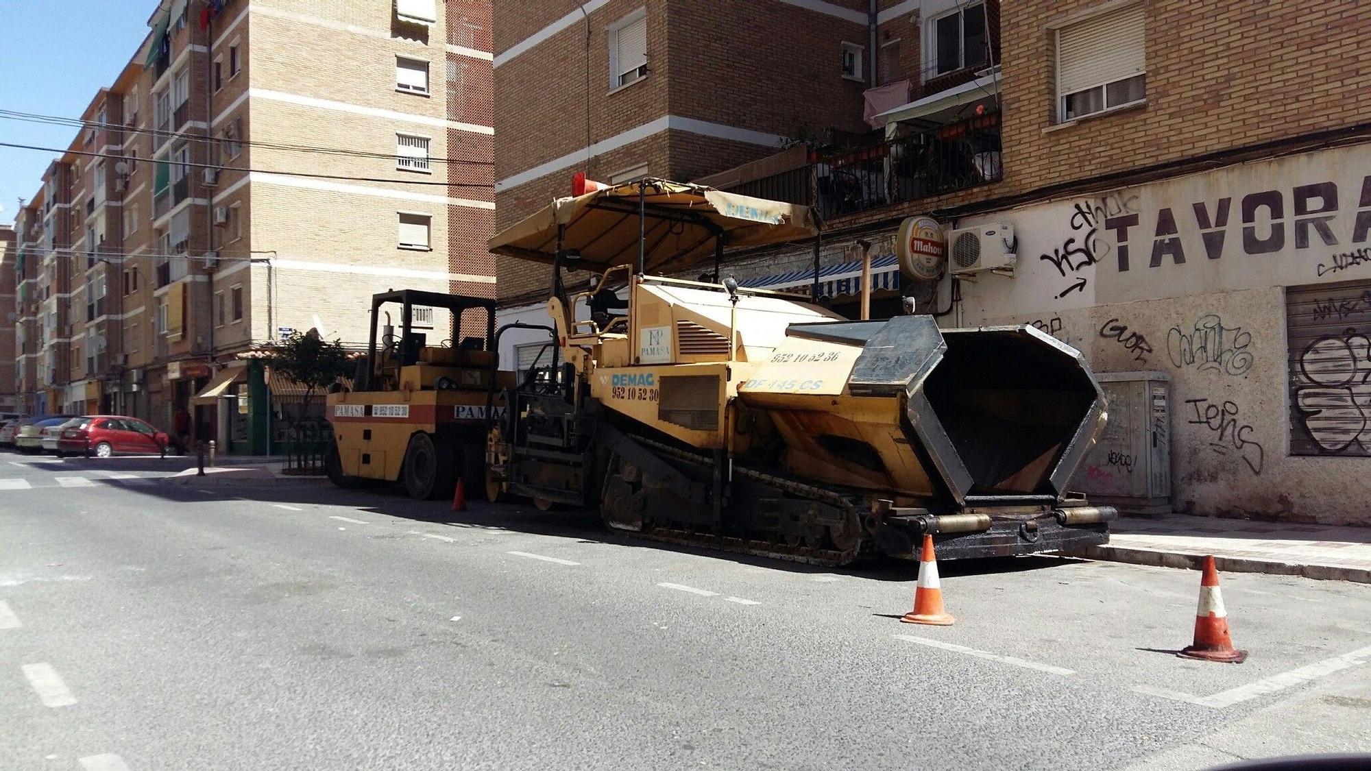 ASFALTADO MÁLAGA | El Ayuntamiento inicia las actuaciones de asfaltado en  distritos, vías de alta densidad y parques industriales