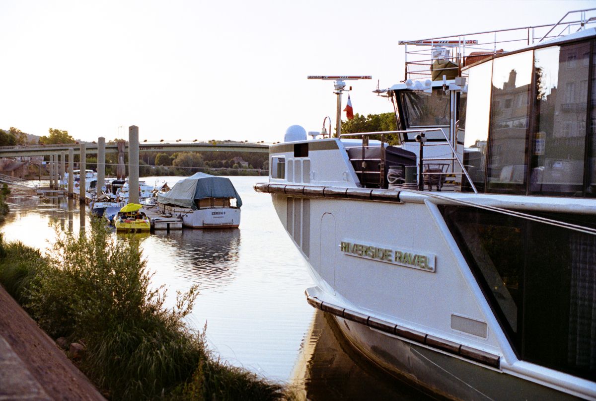 Riverside Ravel, crucero de lujo que navega por el Ródano y el Saona.
