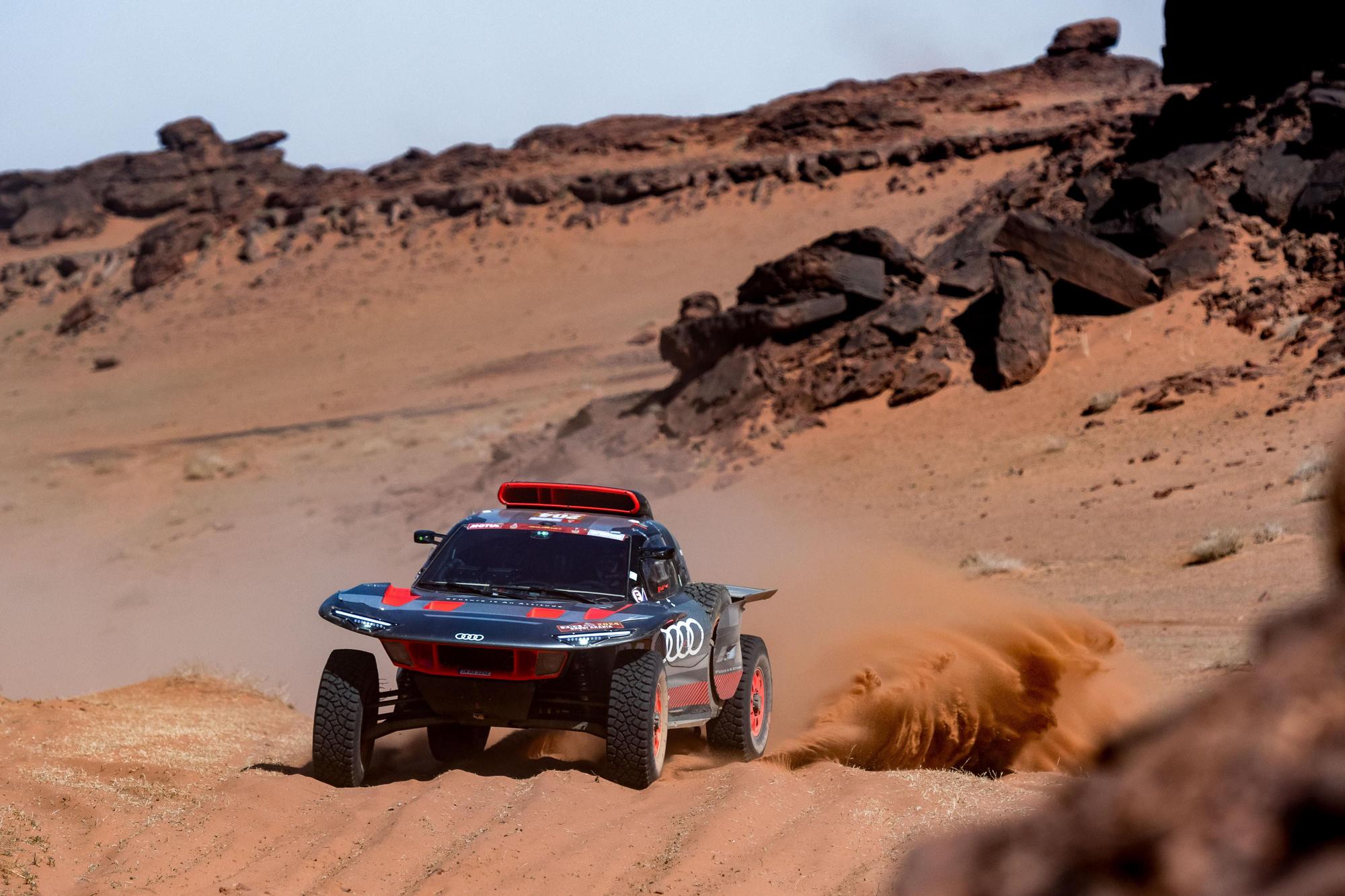 Clasificaciones coches Dakar 2024 con Sainz y resultados del resto de  categorías