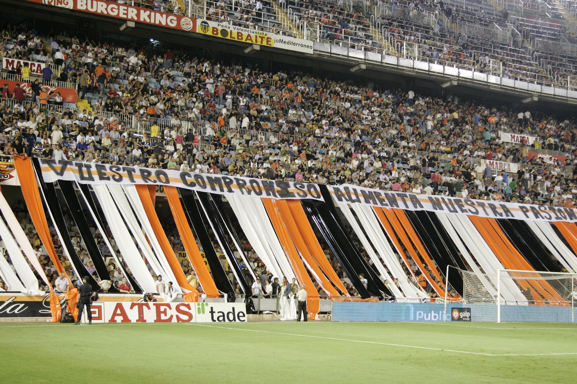 Históricos momentos mágicos de la grada de  Mestalla que pronto volverán