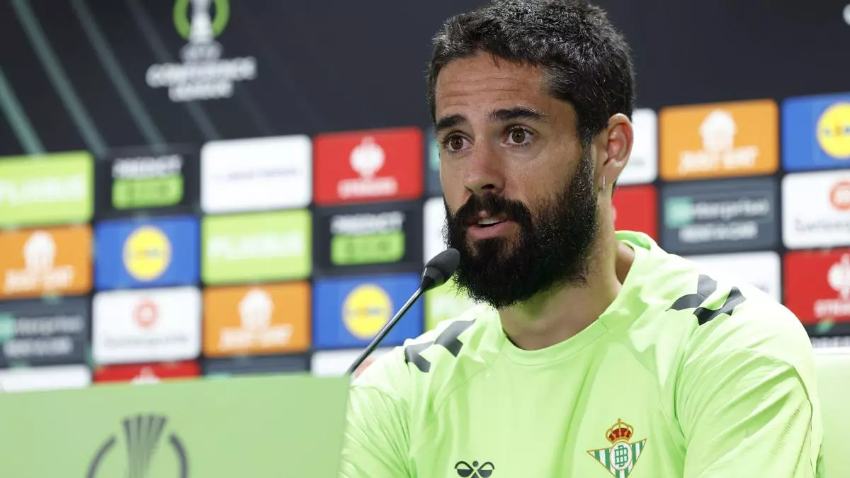Isco muestra su amor al Betis y luego explota en redes: "Qu谷 verg邦enza"