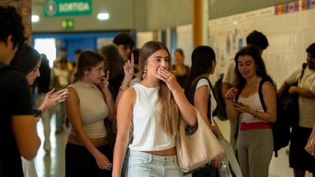 Ambient a la UPF després de finalitzar la selectivitat 2026.