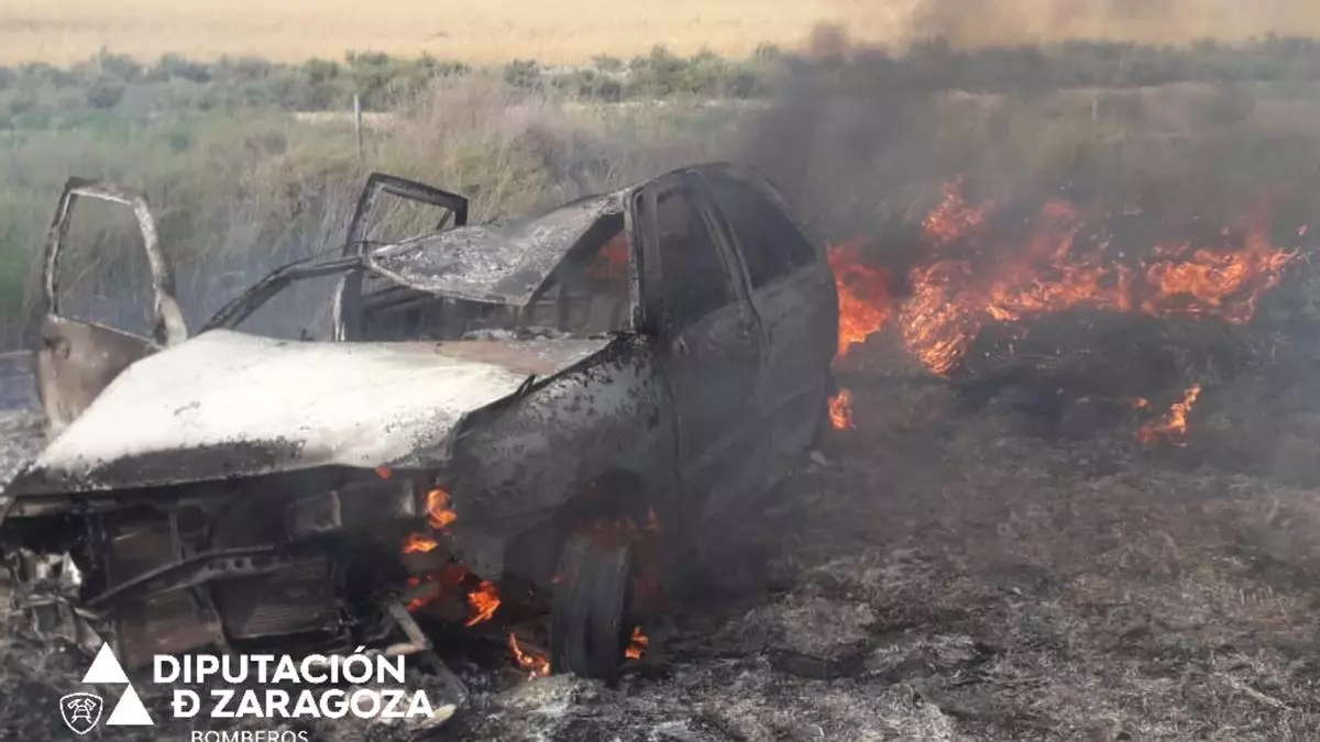 Heridos dos adultos y tres niños en un accidente de tráfico en la AP-2 en Pina de Ebro