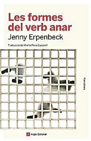 Les formes del verb anar · Jenny Erpenbeck · Un dia que passeja per l’Alexanderplatz, de Berlín, en Richard, un professor jubilat, es fixa en un grup de refugiats africans que fan vaga de fam. Una escena que li recorda quan, ell mateix, va fugir de Polònia durant la Segona Guerra Mundial. Per això, decideix ajudar-los, però toparà amb la burocràcia, les forces policials i el rebuig de la ciutadania.