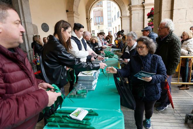 Búscate en la galería de fotos del reparto del ''libret' de Magdalena en Castelló