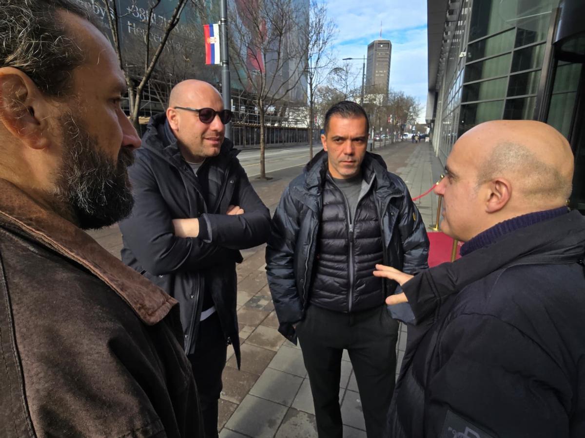 Goran Maric y Iago Bouzón. agentes y exfutbolistas del Celta, visitan el hotel de concentración