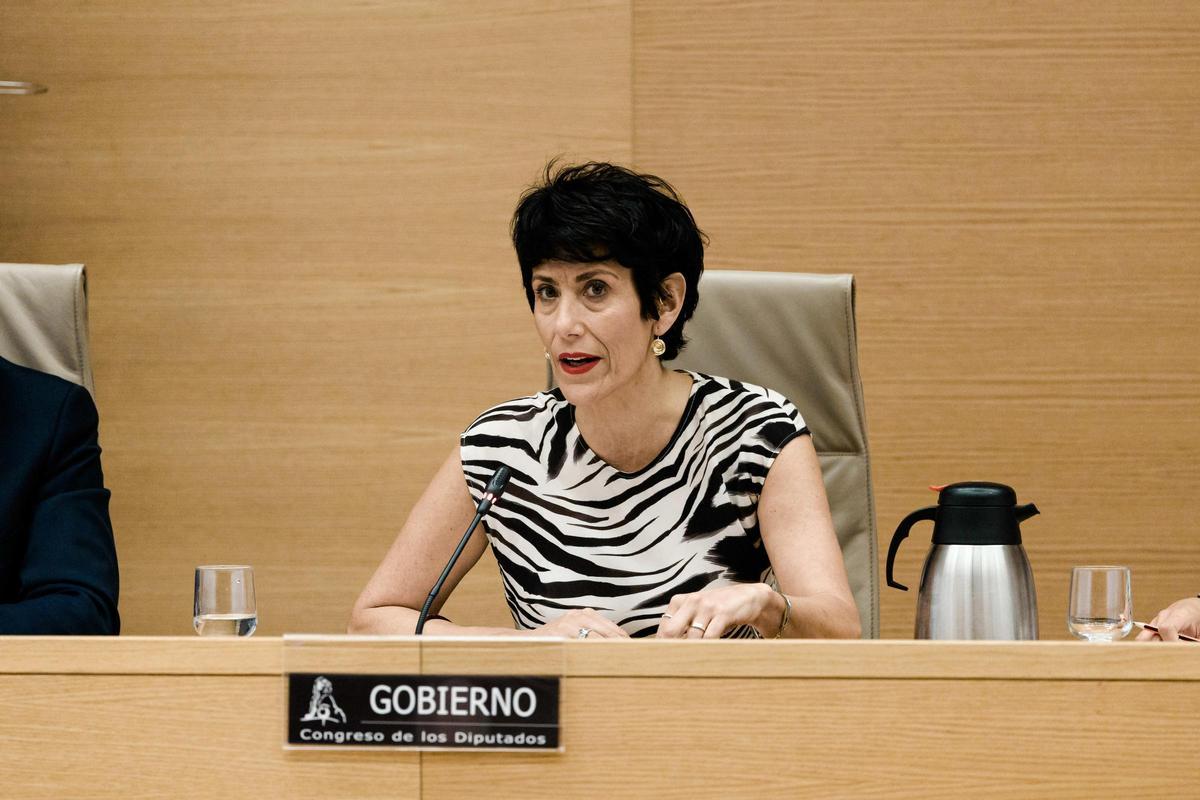 La ministra de Inclusión, Seguridad Social y Migraciones, Elma Saiz, durante una comparecencia ante la Comisión de Interior en el Congreso de los Diputados, a 28 de agosto de 2026, en Madrid (España).
