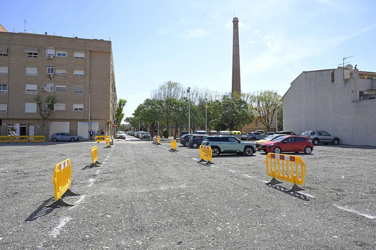Nuevo parking en un solar de la calle Mestre Serrano en Paiporta