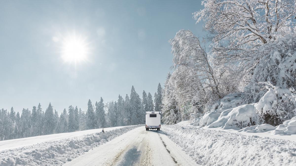 El kit que necesitas para viajar en camper en invierno