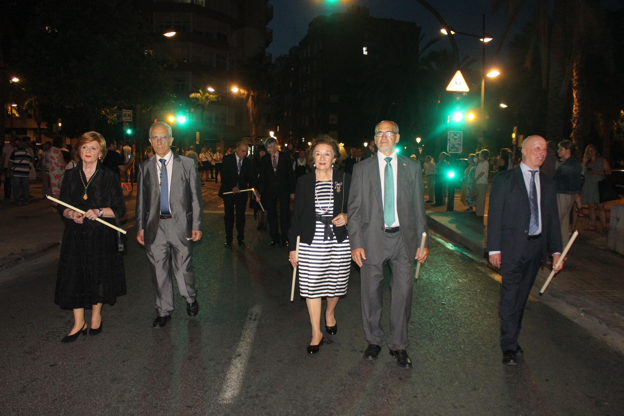 Carmen, Nerea, las cortes y las fallas de Zaidía acompañan al Cristo de la Fe