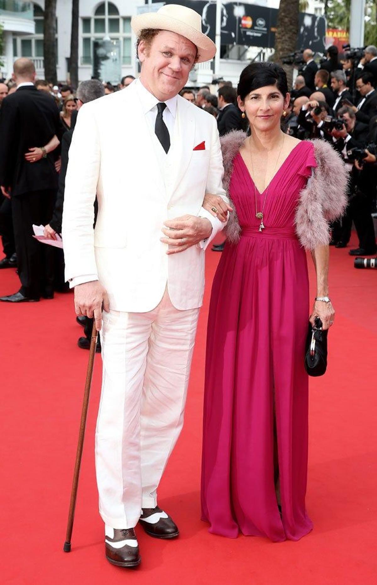 John C. Reilly y Alison Dickey, en la alfombra roja de la ceremonia de clausura de la 68 Edición del Festival de Cine de Cannes