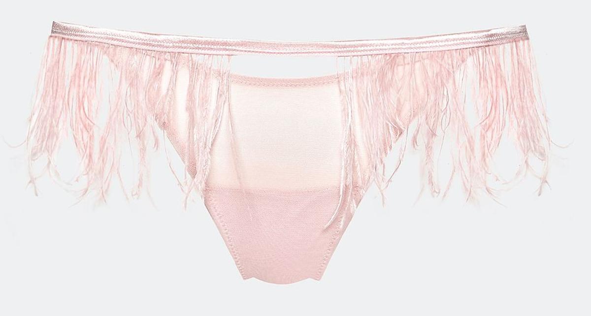 Braguita con plumas de Yamamay (precio: 19,95 euros)