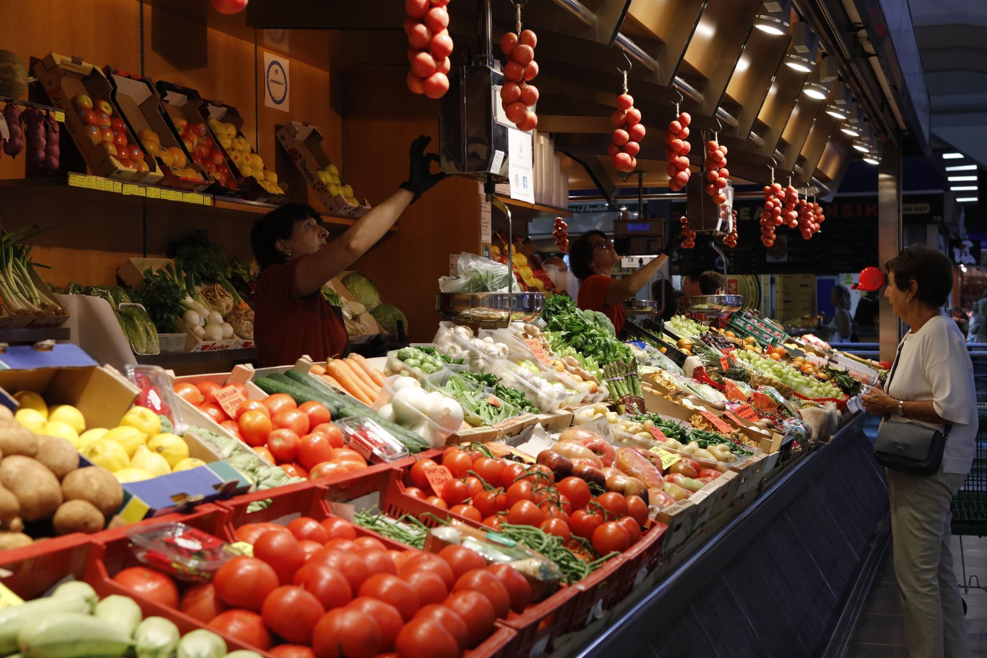 Mitten im Zentrum: Der Markt an der Plaça de l'Olivar