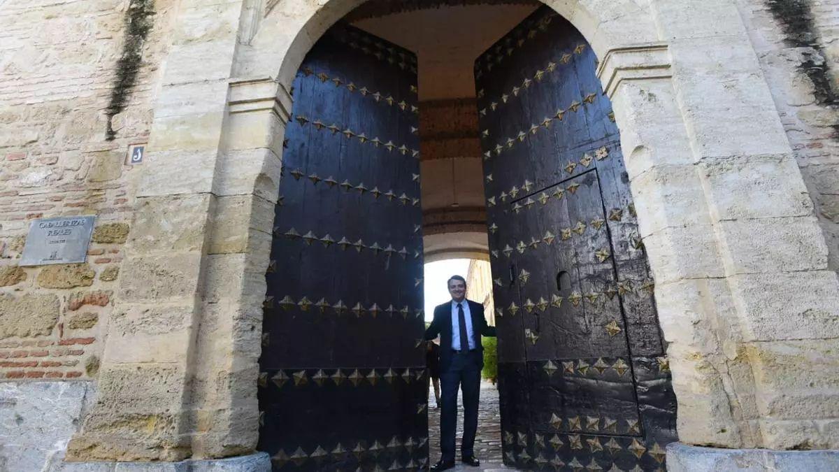 El alcalde de Córdoba, José María Bellido, en Caballerizas Reales.