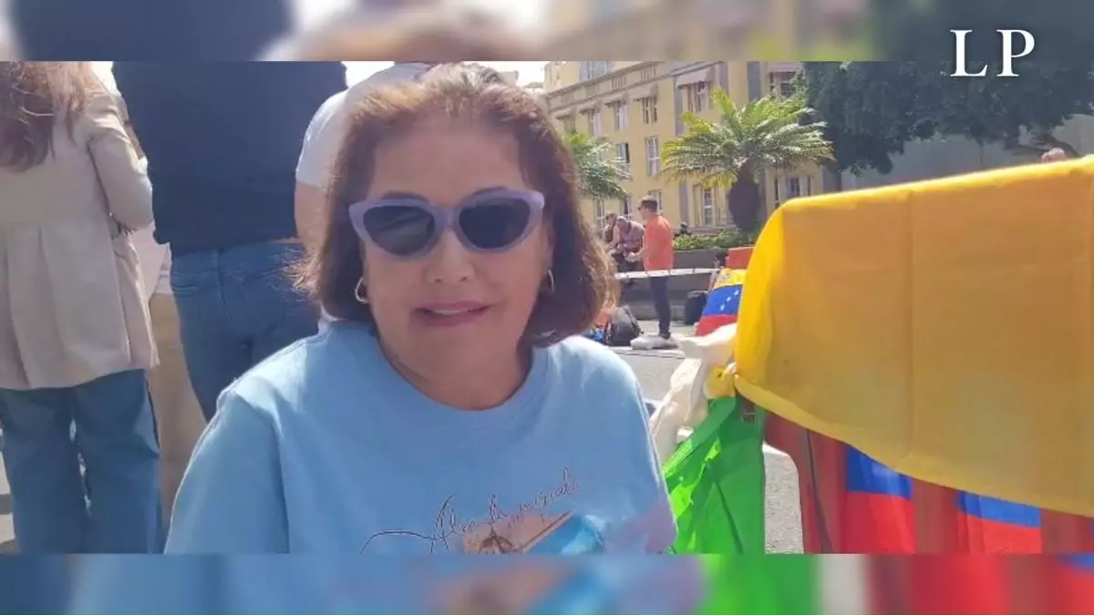 Cuatro horas de espera para ver a León XIV en Las Palmas de Gran Canaria: "El papa nos quiere a todos"