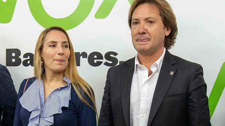 La presidenta de Vox Baleares acusa a Jorge Campos en un informe interno de beneficiarse económicamente del partido: &quot;Se endeudaba para seguir viviendo a cuerpo de rey&quot;