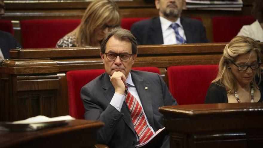 Mas confirma que pidió una reunión con Rajoy