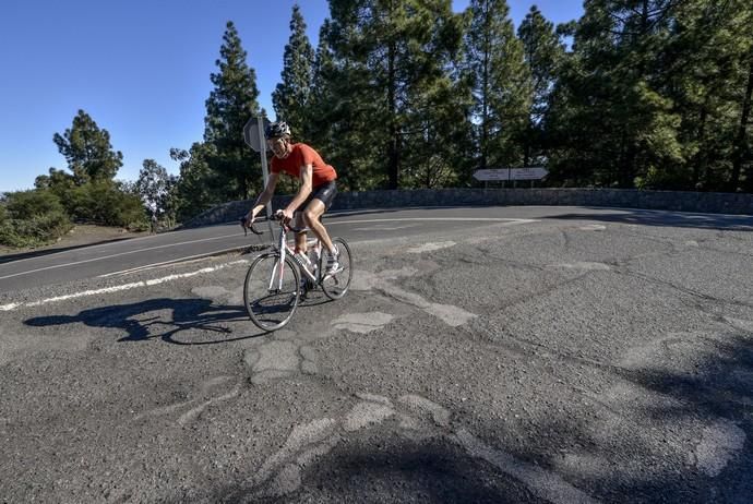 25/01/2018 CUMBRE GRAN CANARIA. Mal estado de las carreteras en la zona de medianías y cumbre de Gran Canaria. Carretera Cruce de Fontanales Valleseco, Artenara. FOTO: J. PÉREZ CURBELO