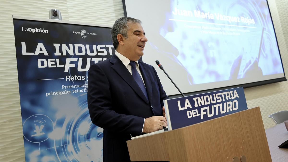 El consejero Vázquez, durante el foro