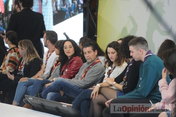 López Miras se codea con los jóvenes